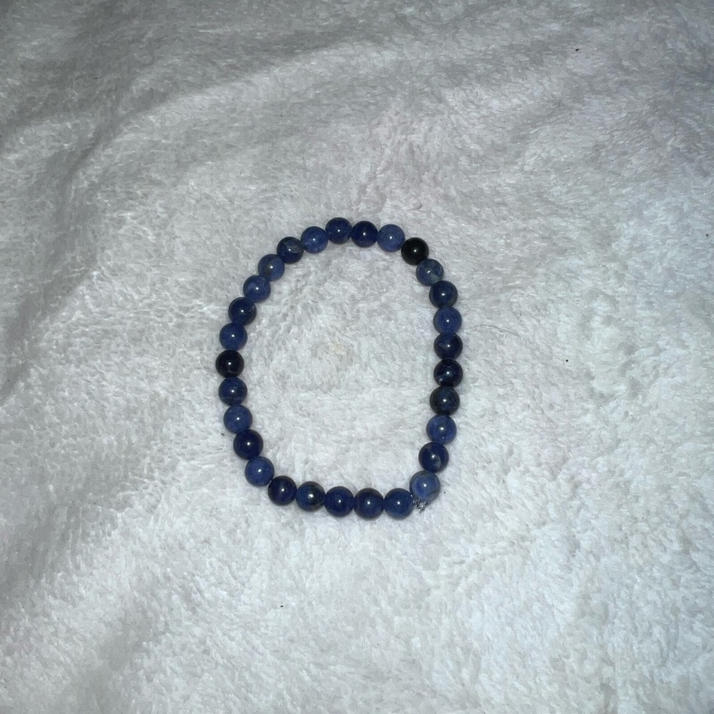 Lot of Two Handmade Sodalite & Blue Dot Jasper Beaded Bracelets, Size 7” - Picture 2 of 7